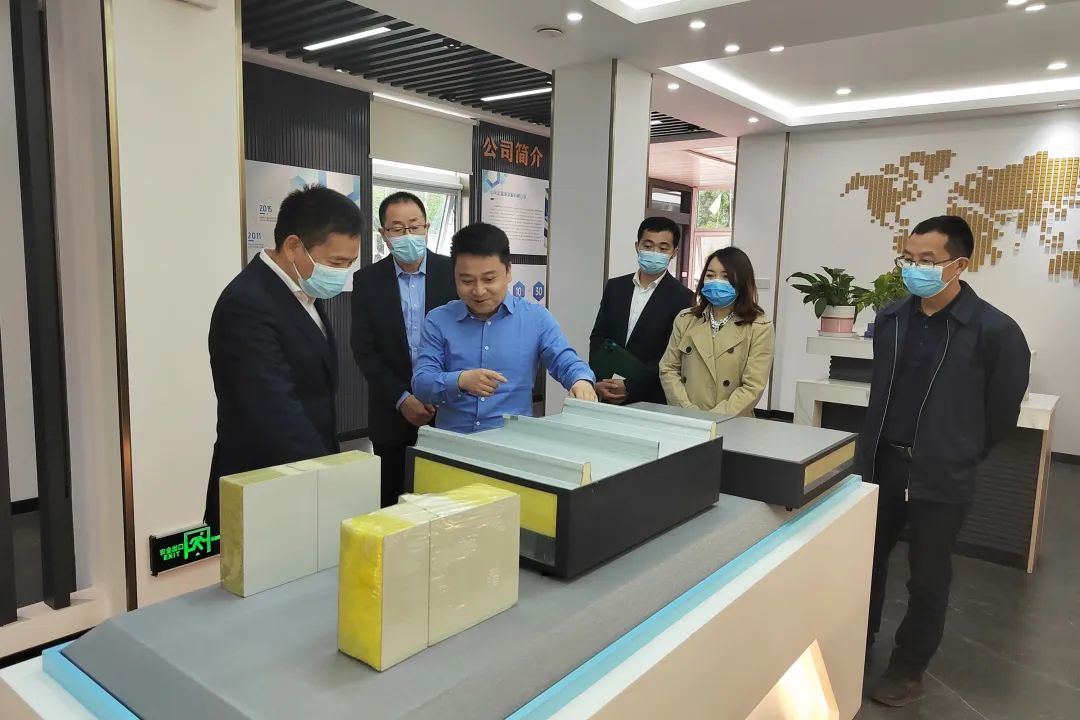 重慶市永川區(qū)委常委、副區(qū)長宋文到訪天津新宇代理廠家宏鑫源重慶金諾公司調(diào)研工作(圖3)
