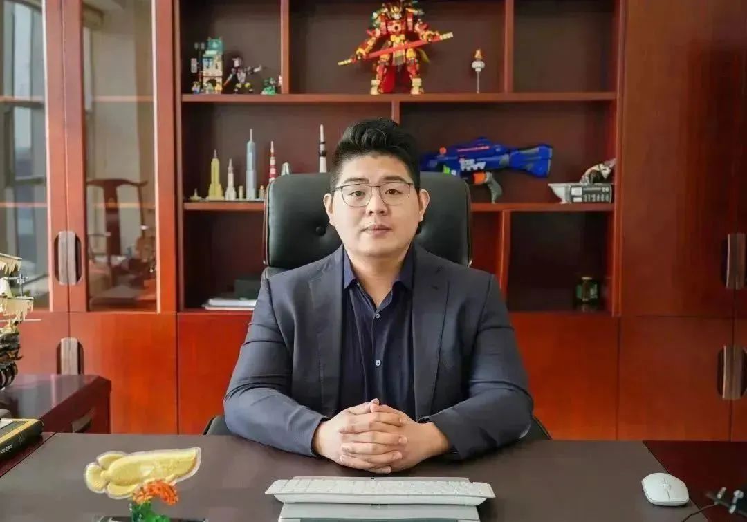 齊魯儒商！省委組織部《黨員干部之友》刊發(fā)宏鑫源集團(tuán)王文博風(fēng)采(圖1)